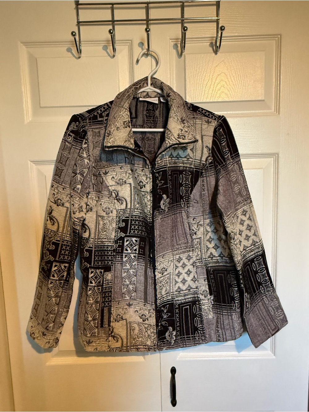 Susan Graver Black and Gray Patterned Zip Jacket